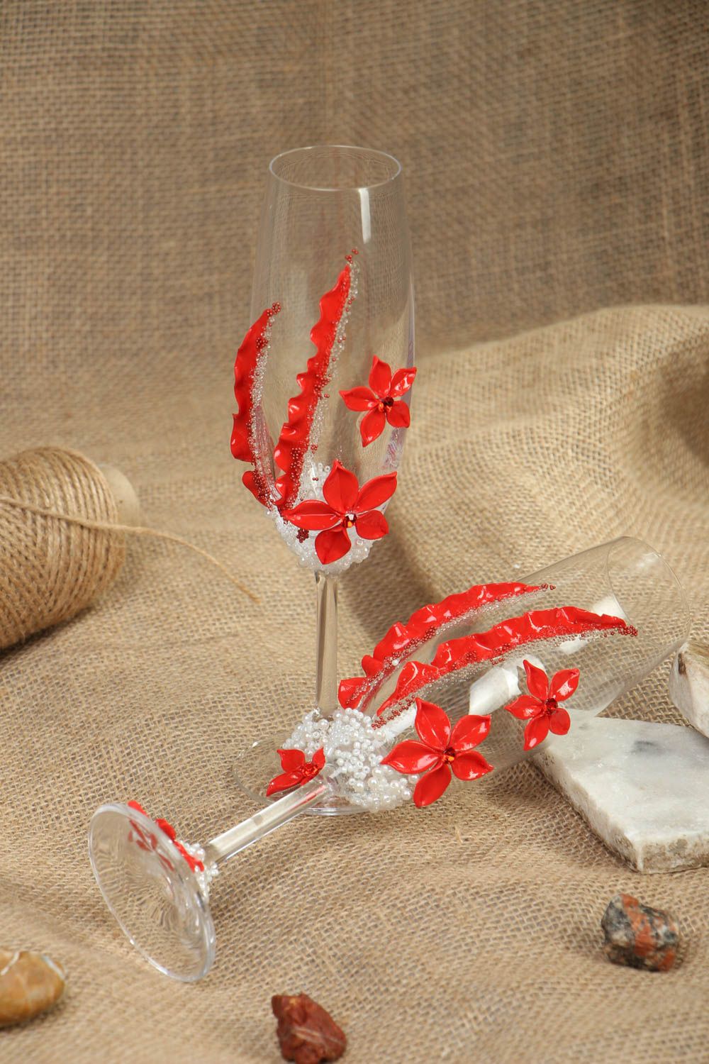 Wedding champagne glasses with red polymer clay flowers Passion photo 5