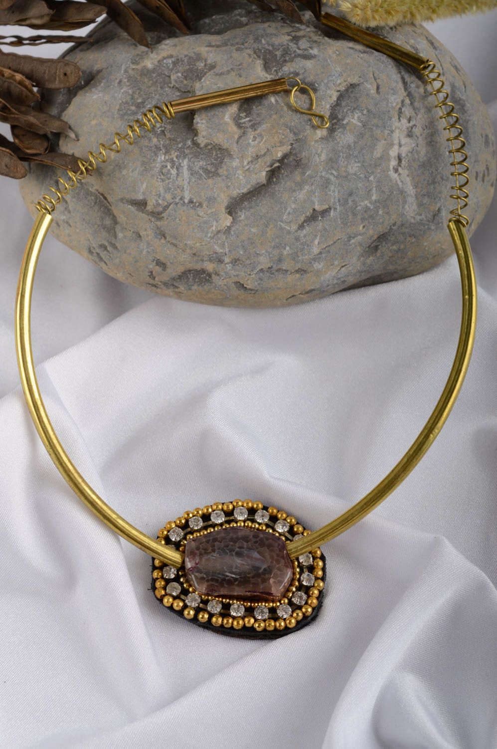 Collana di pietre naturali fatta a mano originale di moda bigiotteria da donna foto 1