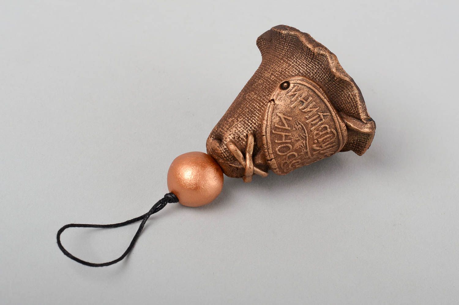 Колокольчик из глины ручной работы глиняный сувенир милый колокольчик сувенирный фото 3