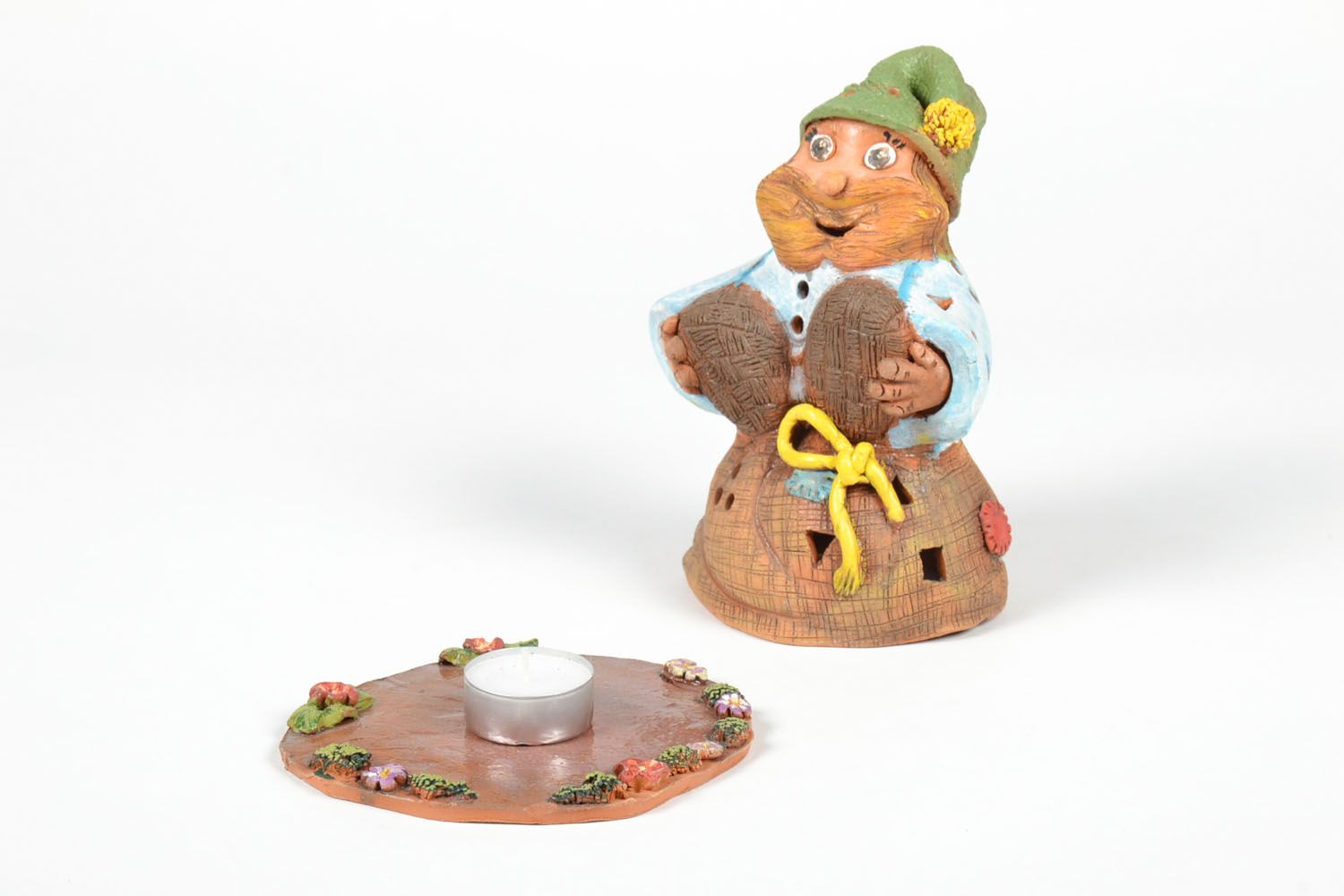 Tea light ceramic candle holder in the shape of a villager 5,51 inches, 1,05 lb photo 3
