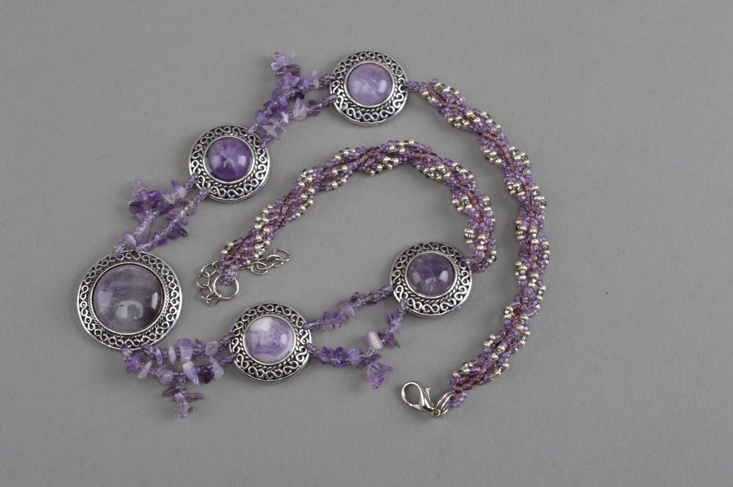 Handgemachtes schönes zartes lila Glasperlen Collier mit Amethyst Halskette foto 3