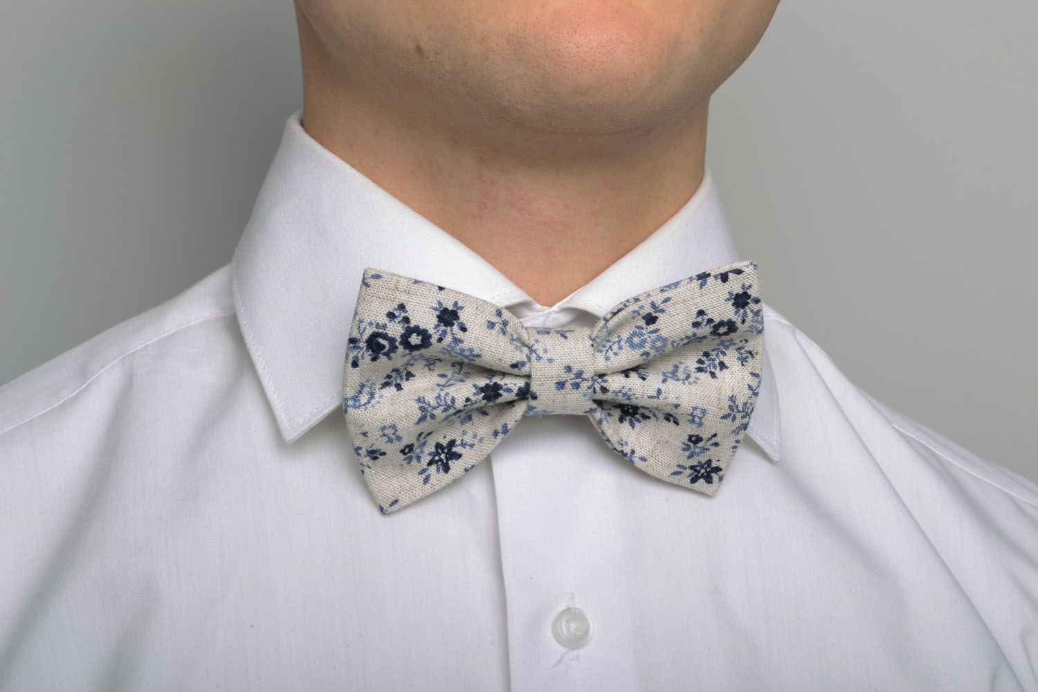 Bow tie with floral print photo 1