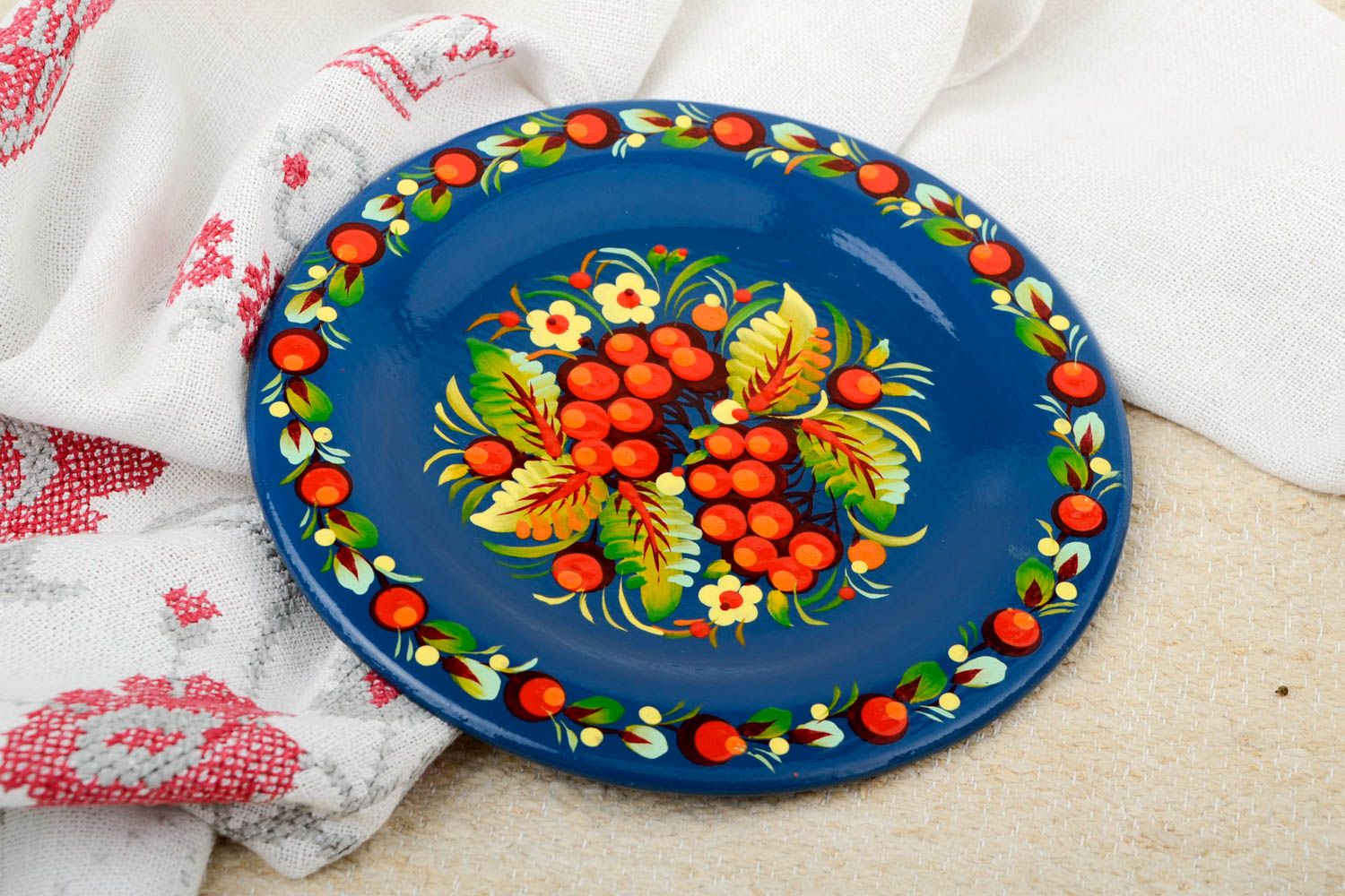 Assiette décorative faite main Assiette peinte avec baies Décoration maison photo 1