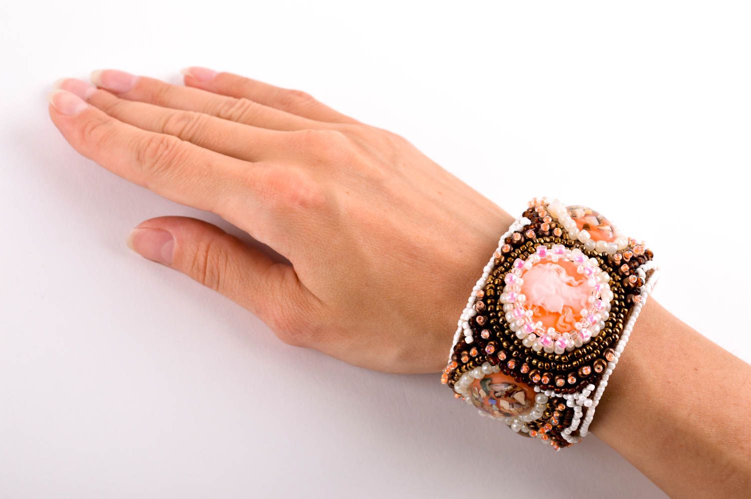 Bracelet en perles de rocaille Bijou fait main sur cuir large Cadeau femme photo 5