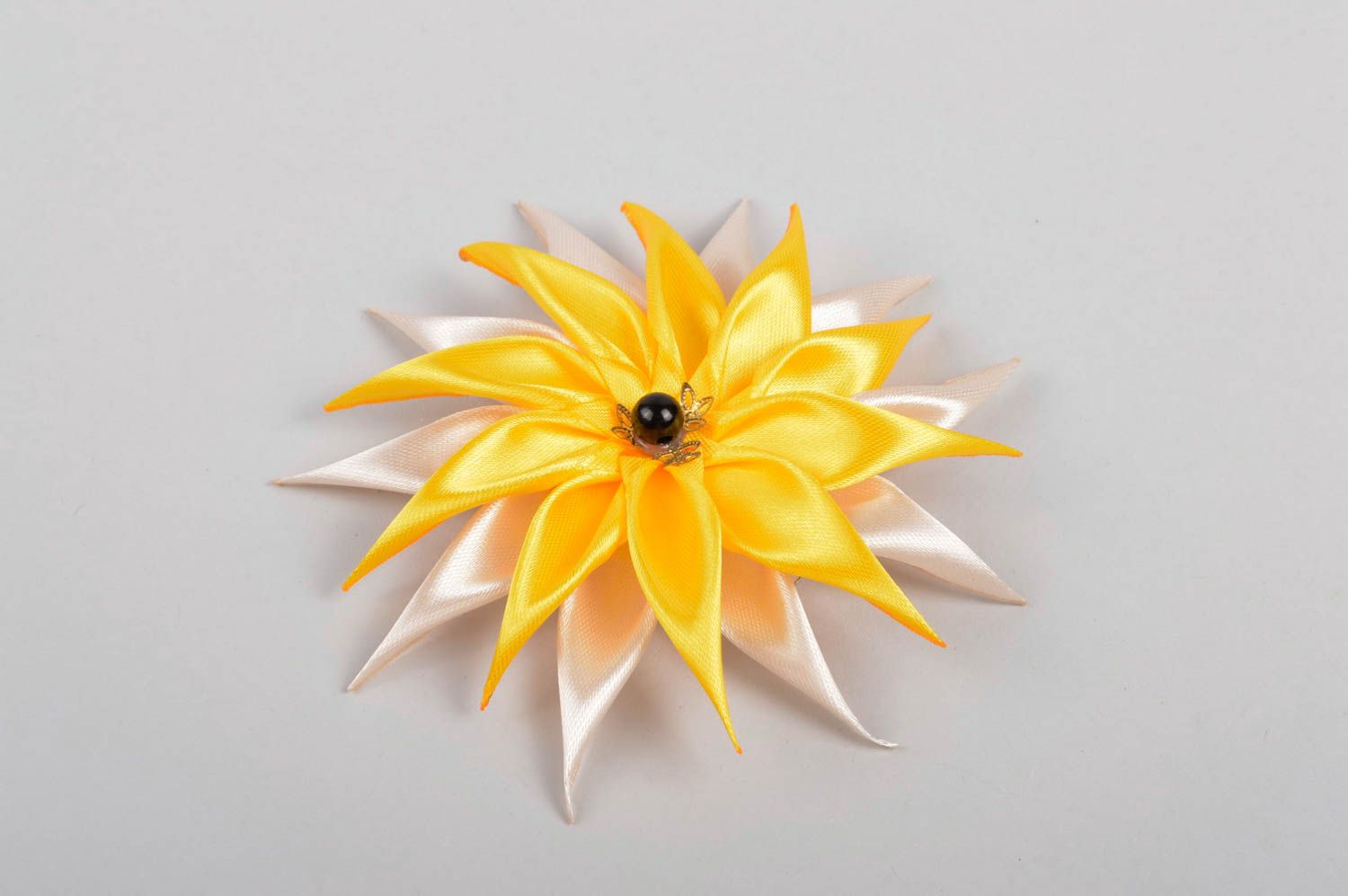 Grelle gelbe Blume Haarspange handgemachter Schmuck Accessoire für Mädchen foto 2