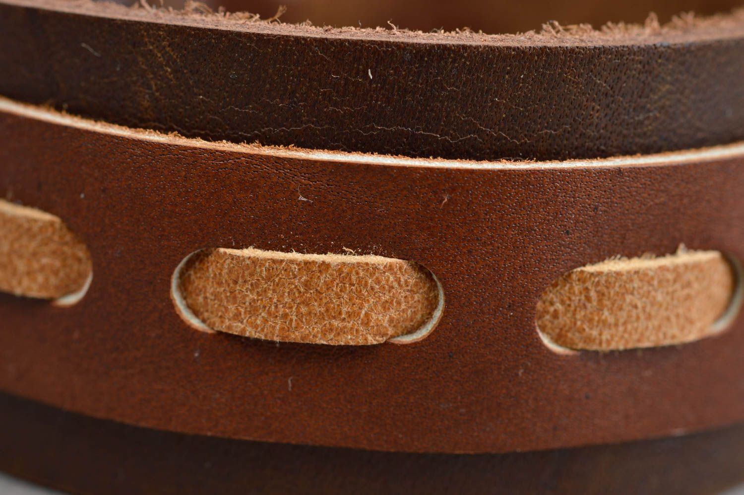 Brazalete artesanal de color marrón pulsera de piel hecha a mano regalo original foto 2