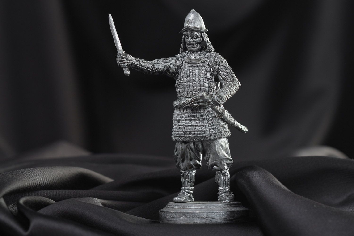 Figura de estaño artesanal para coleccionar samurai sin pintura foto 1