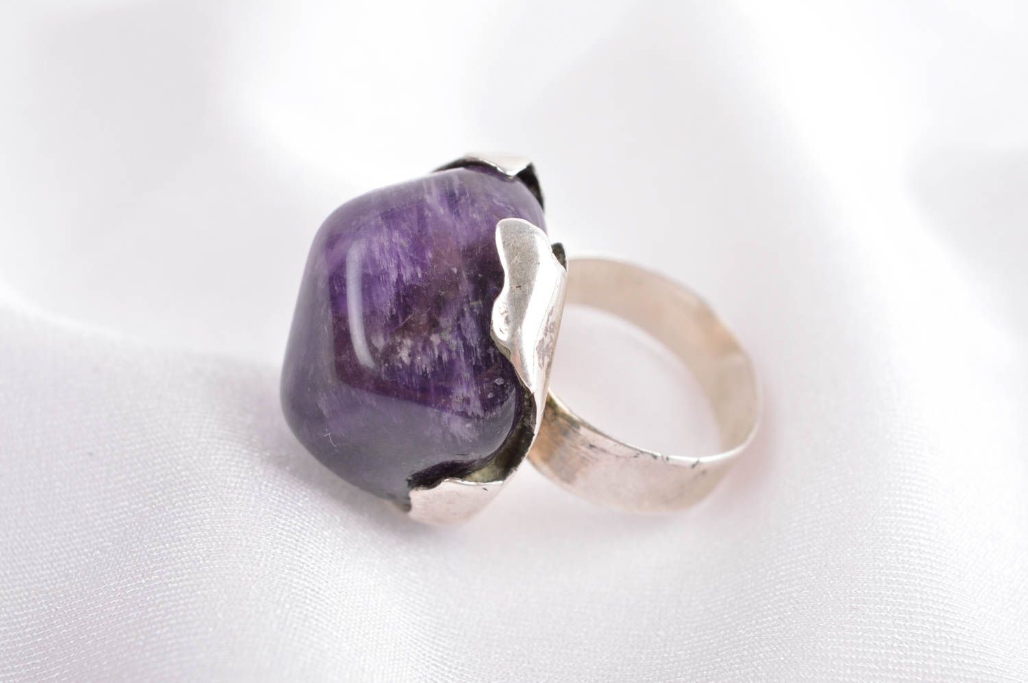 Стильное кольцо хэнд мэйд украшение из мельхиора женское кольцо с аметистом фото 1
