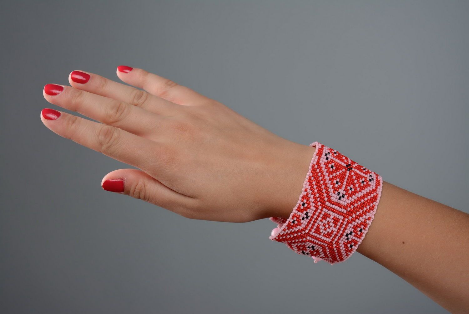 Handmade wide bead bangle red bracelet with Ukrainian ornament photo 4