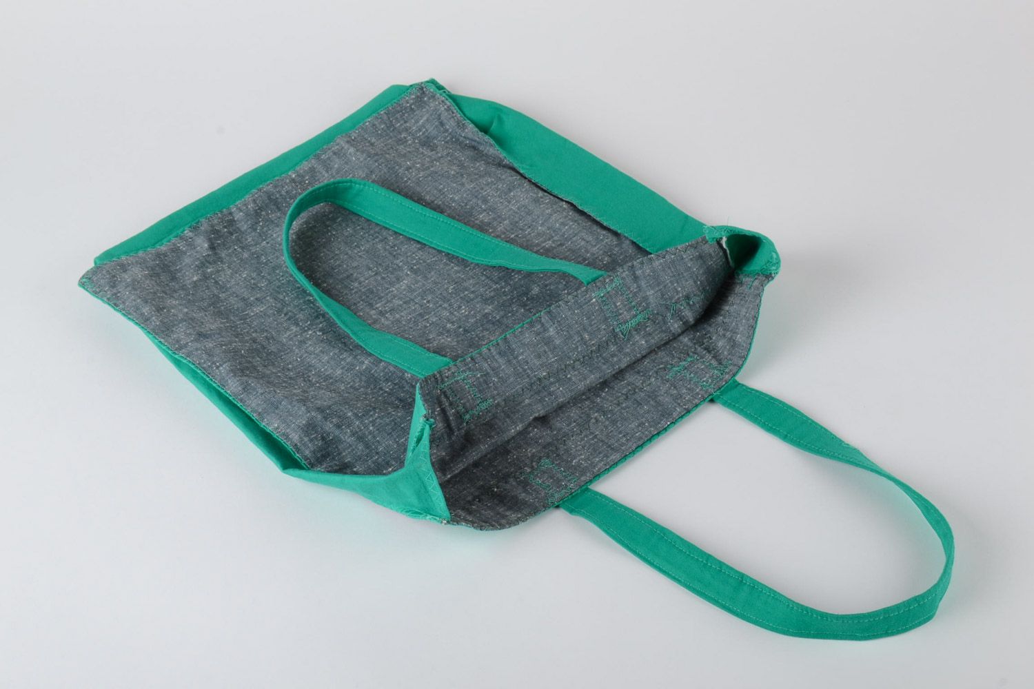 Женская сумка ручной работы из ткани с аппликацией большая серо-зеленая фото 4