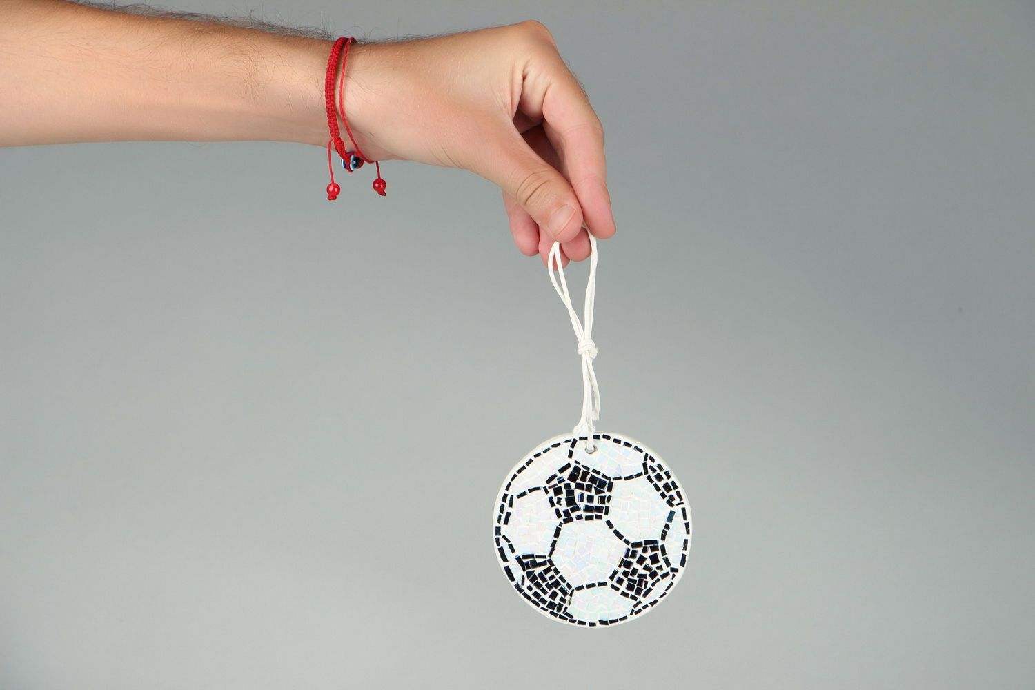 Colgante souvenir de mosaico Balón de fútbol foto 2