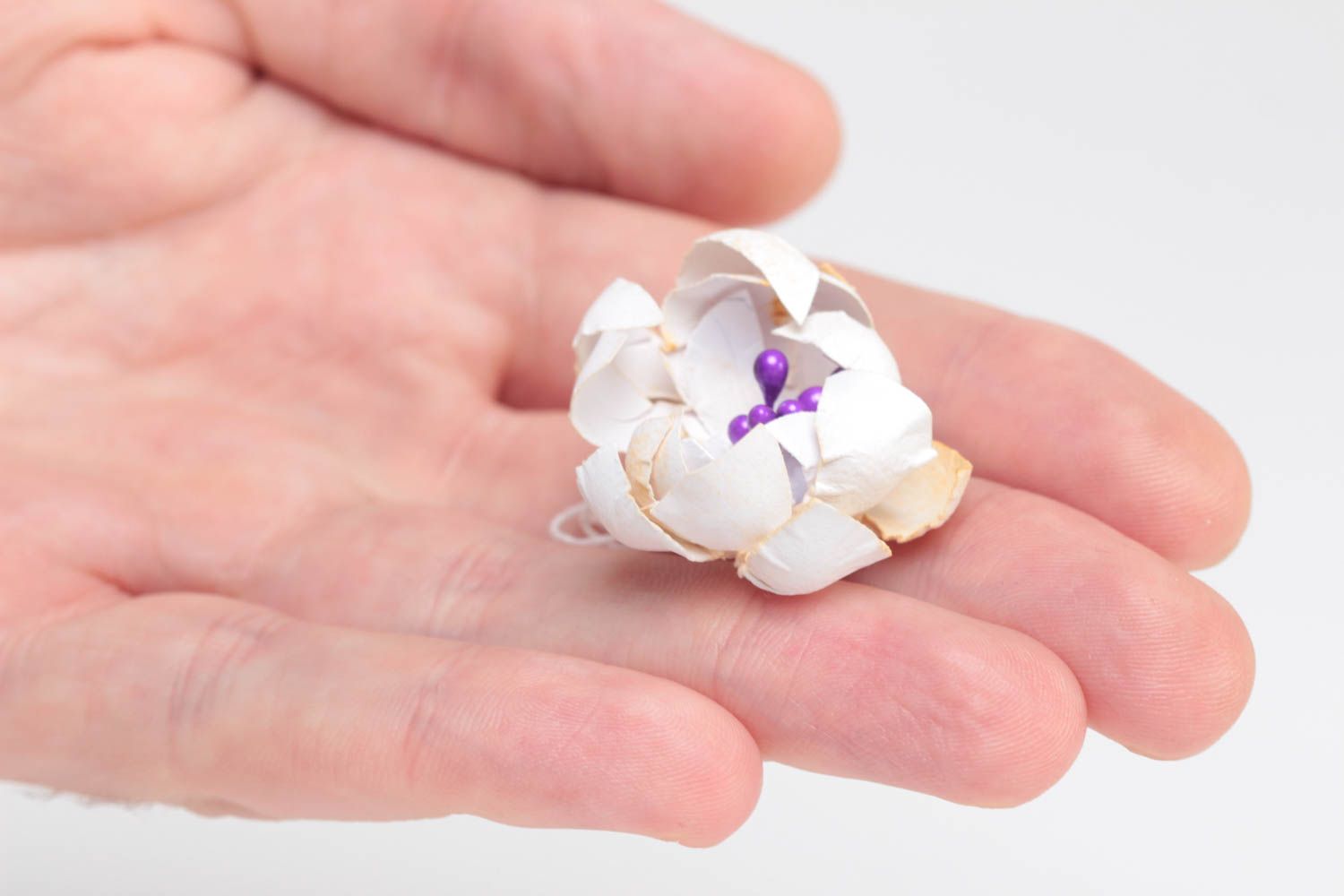 Fleur en papier blanche faite main pour scrapbooking petite décorative originale photo 5