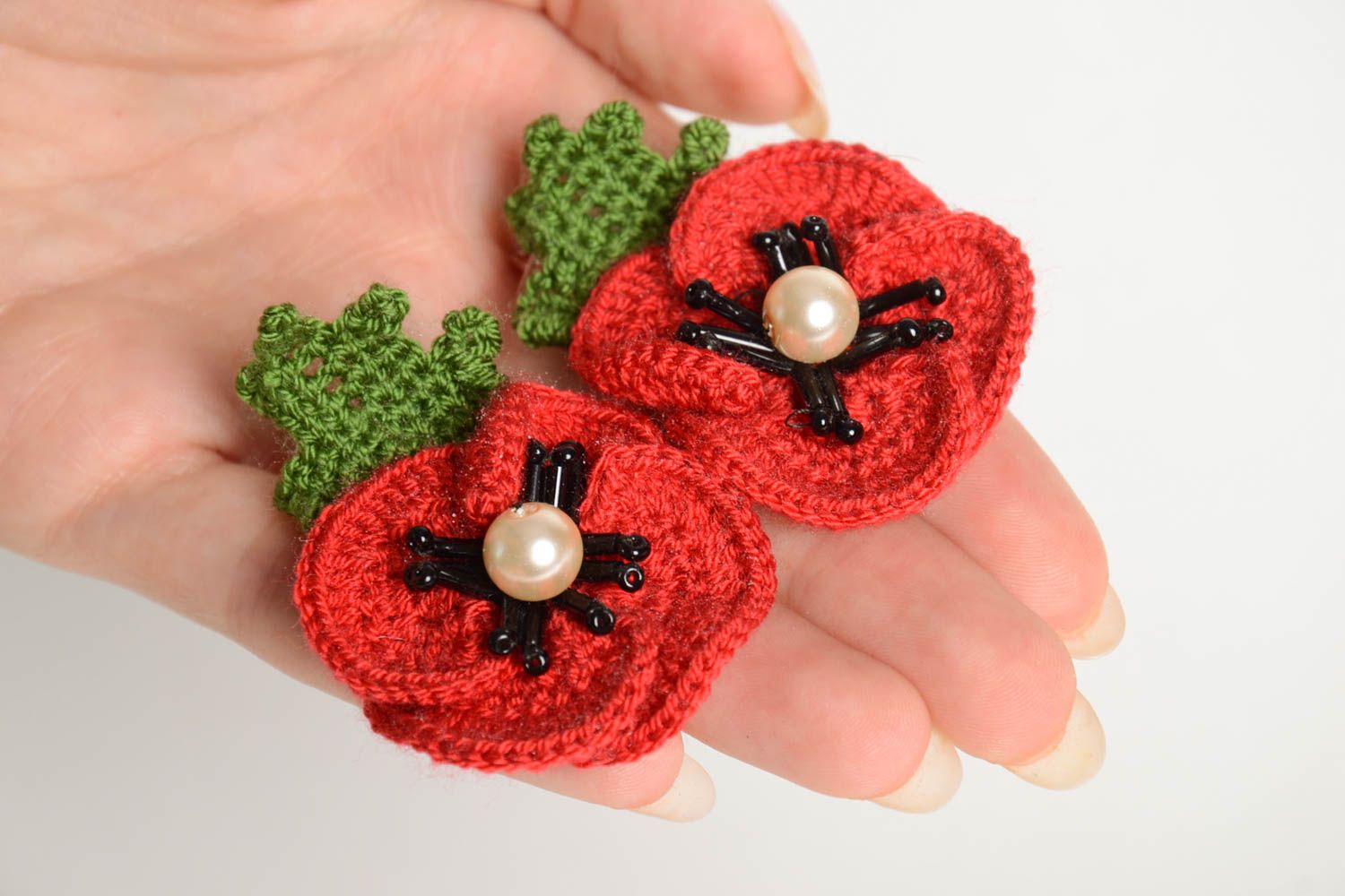 Boucles d'oreilles rouges Bijou fait main Accessoire femme tricot design crochet photo 5