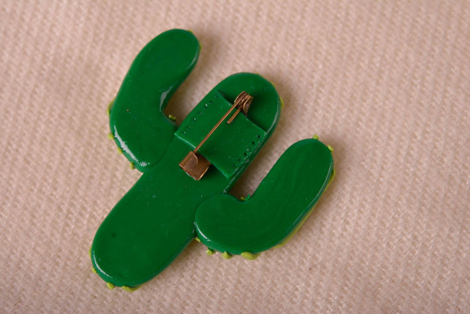Broschen Modeschmuck handmade Schmuck für Frauen grüner Schmuck aus Ton foto 5