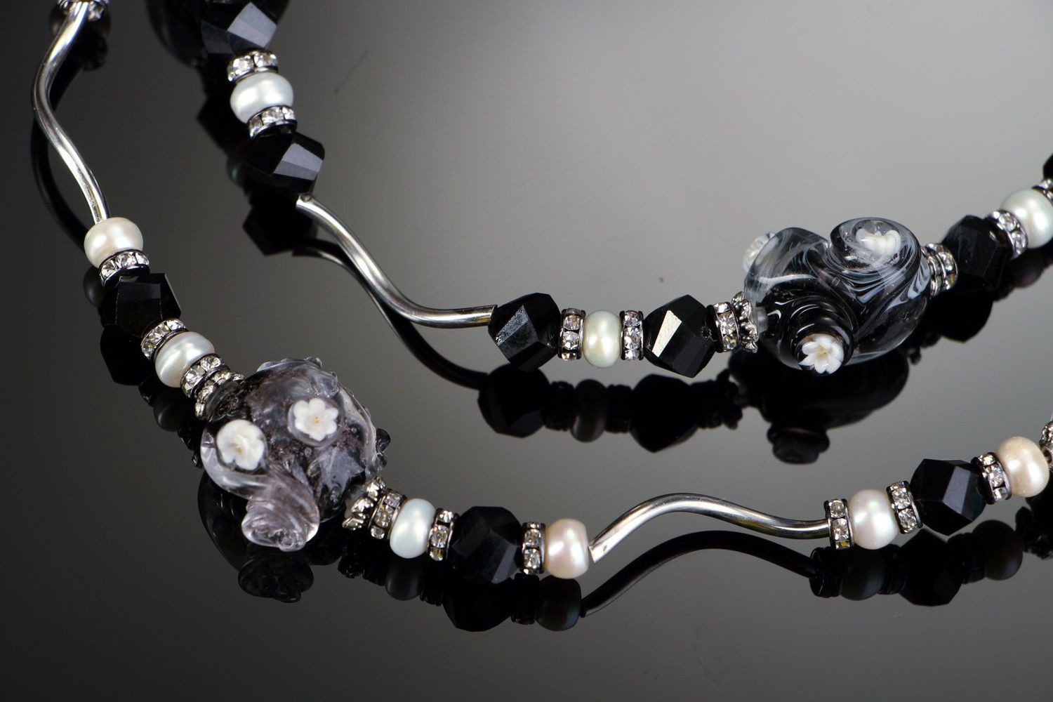 Bracelet fait main en perles d'eau douce Cygne noir photo 4