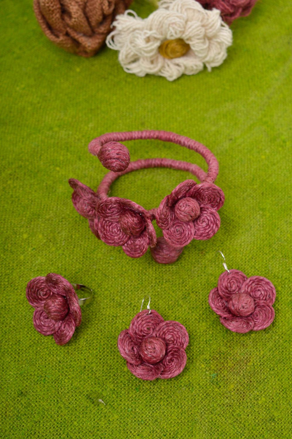 Handmade bordeauxrotes Schmuck Set Blumen Ohrringe Schmuck Armband Damen Ring  foto 1