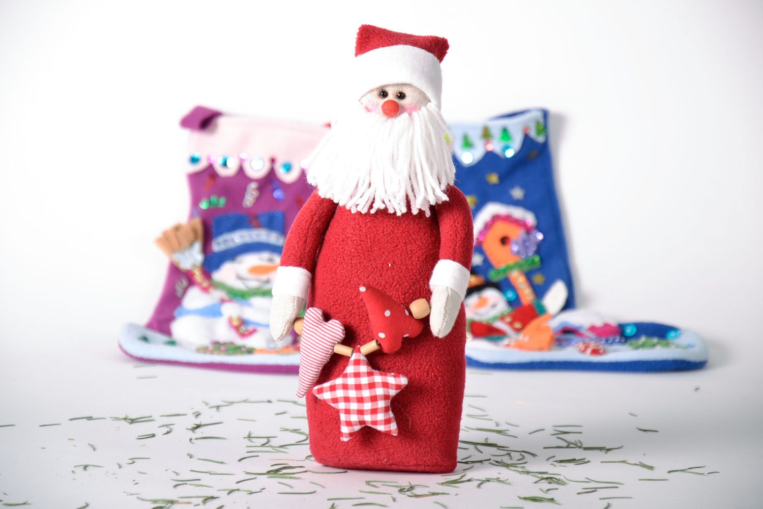 Poupée textile faite main Père Noël décorative belle originale rouge et blanc photo 1