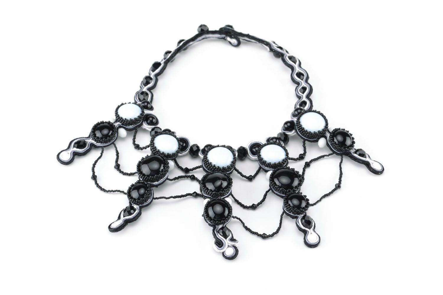 Unusual necklace Black and White Net photo 2