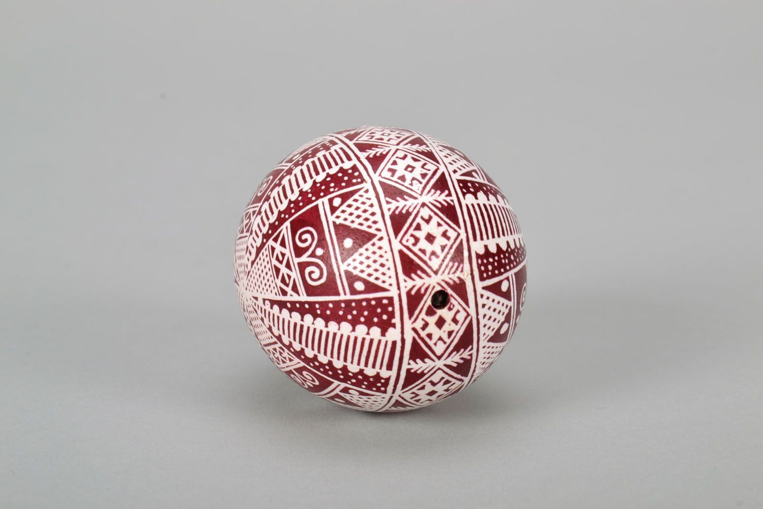 Easter egg with ethnic patterns photo 2
