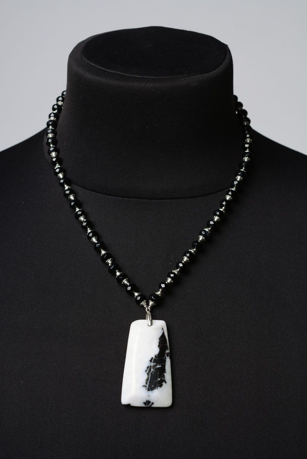 Necklace made of black zebra agate photo 2