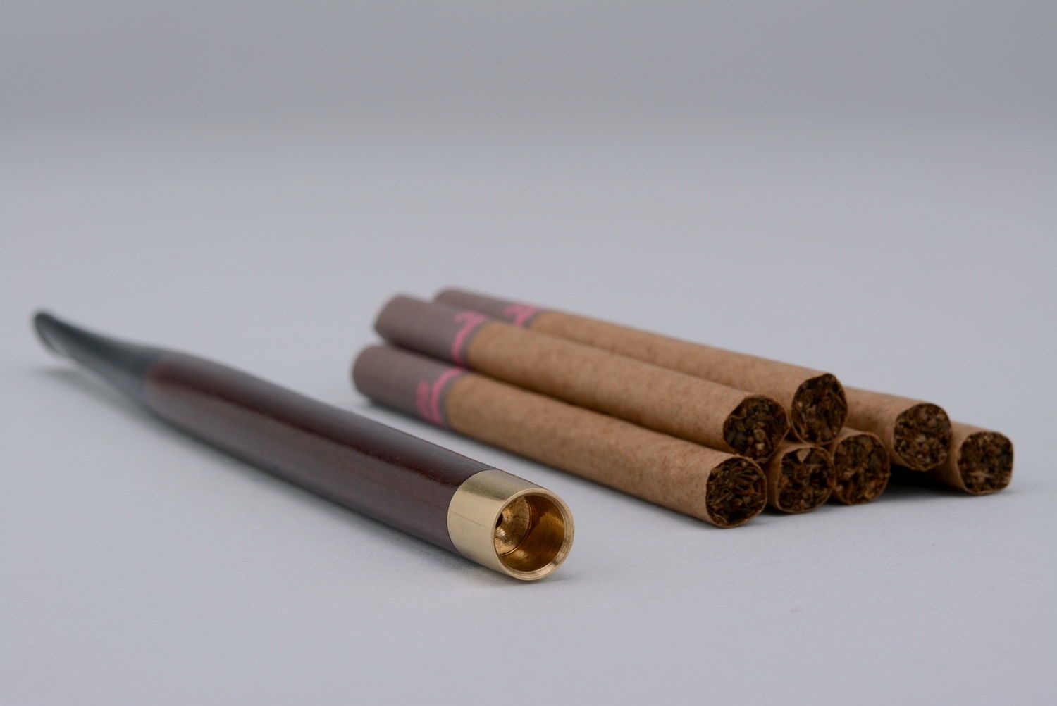 Bocchino di legno intagliato fatto a mano bocchino sottile per le sigarette
 foto 2