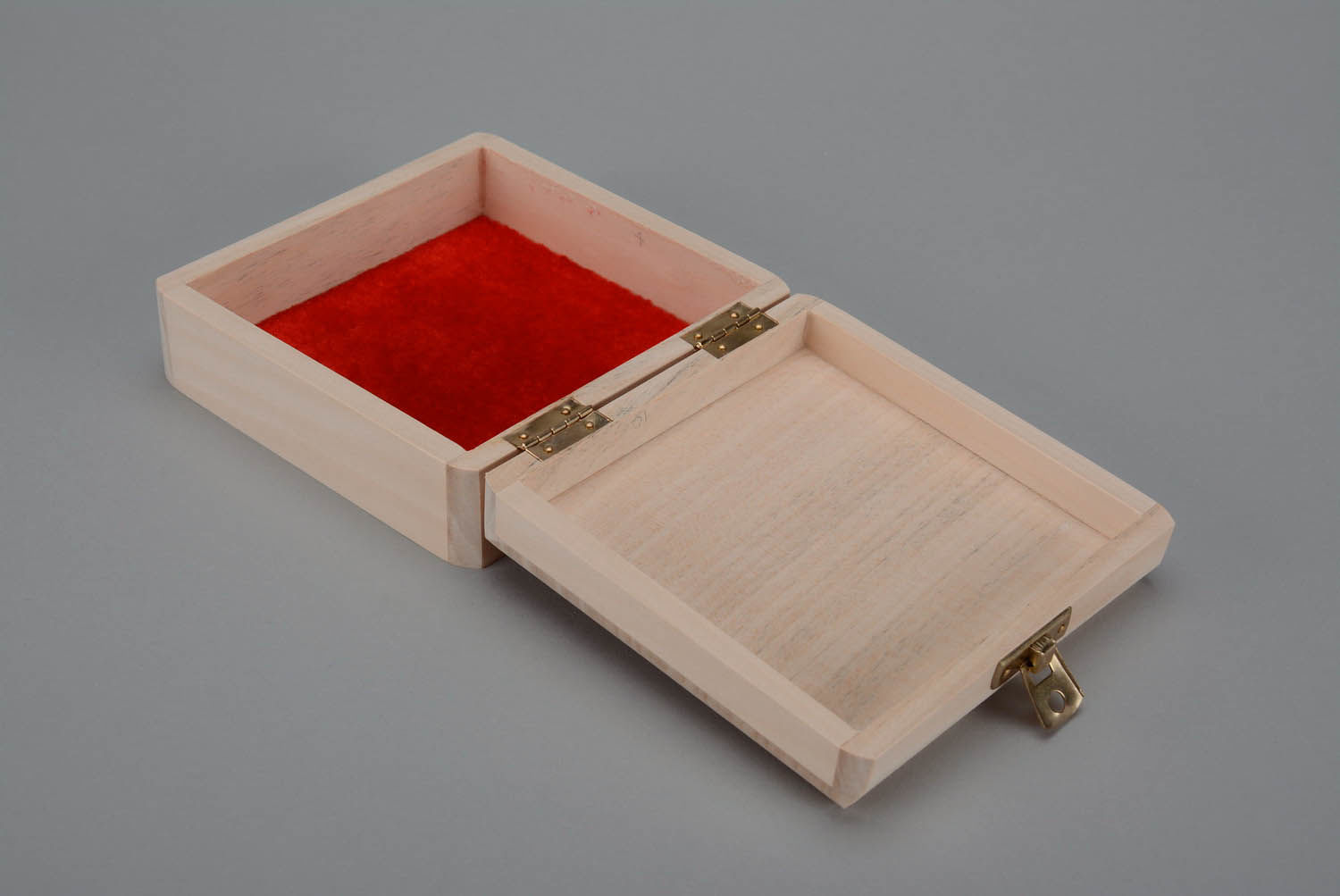 Quadratische handmade Roh-Holzschatulle foto 4