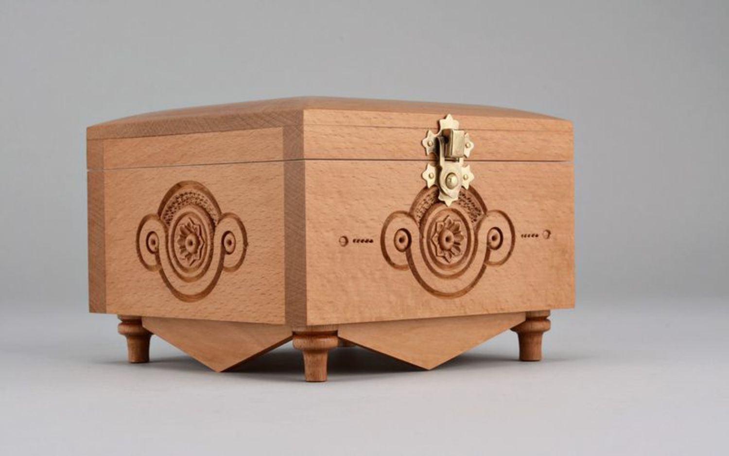 Boîte à bijoux rectangle en bois faite main photo 1