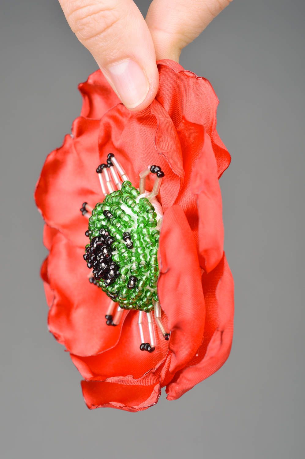 Broche en tissu faite main avec perles de rocaille originale pavot fleur photo 2