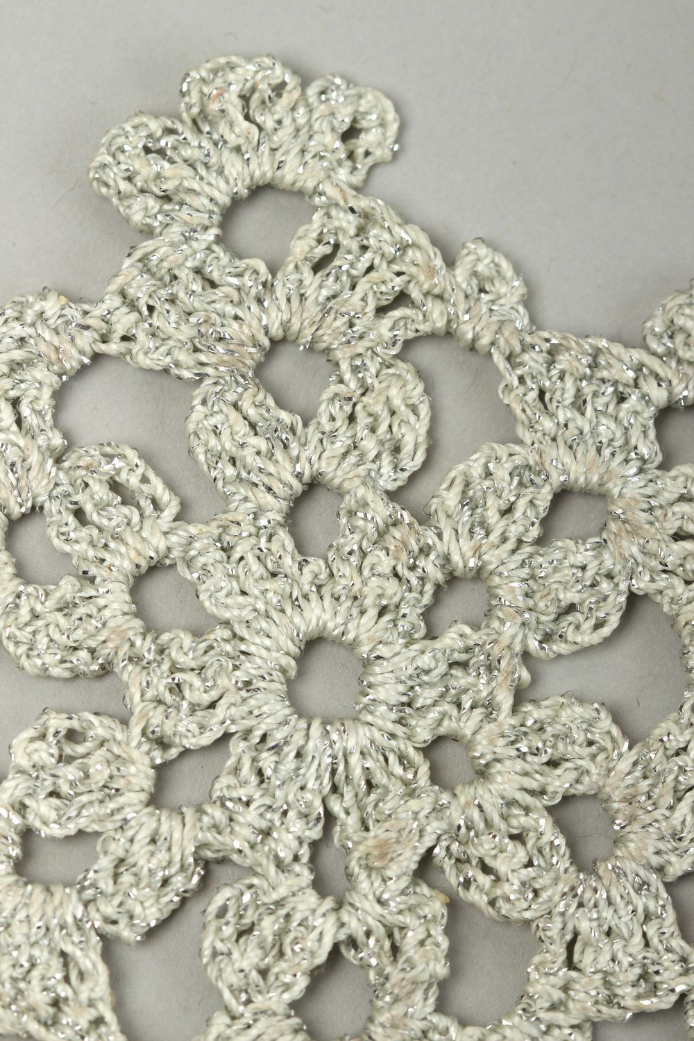 Flocon de neige tricot Déco fait main suspension grise Décoration Noël photo 4