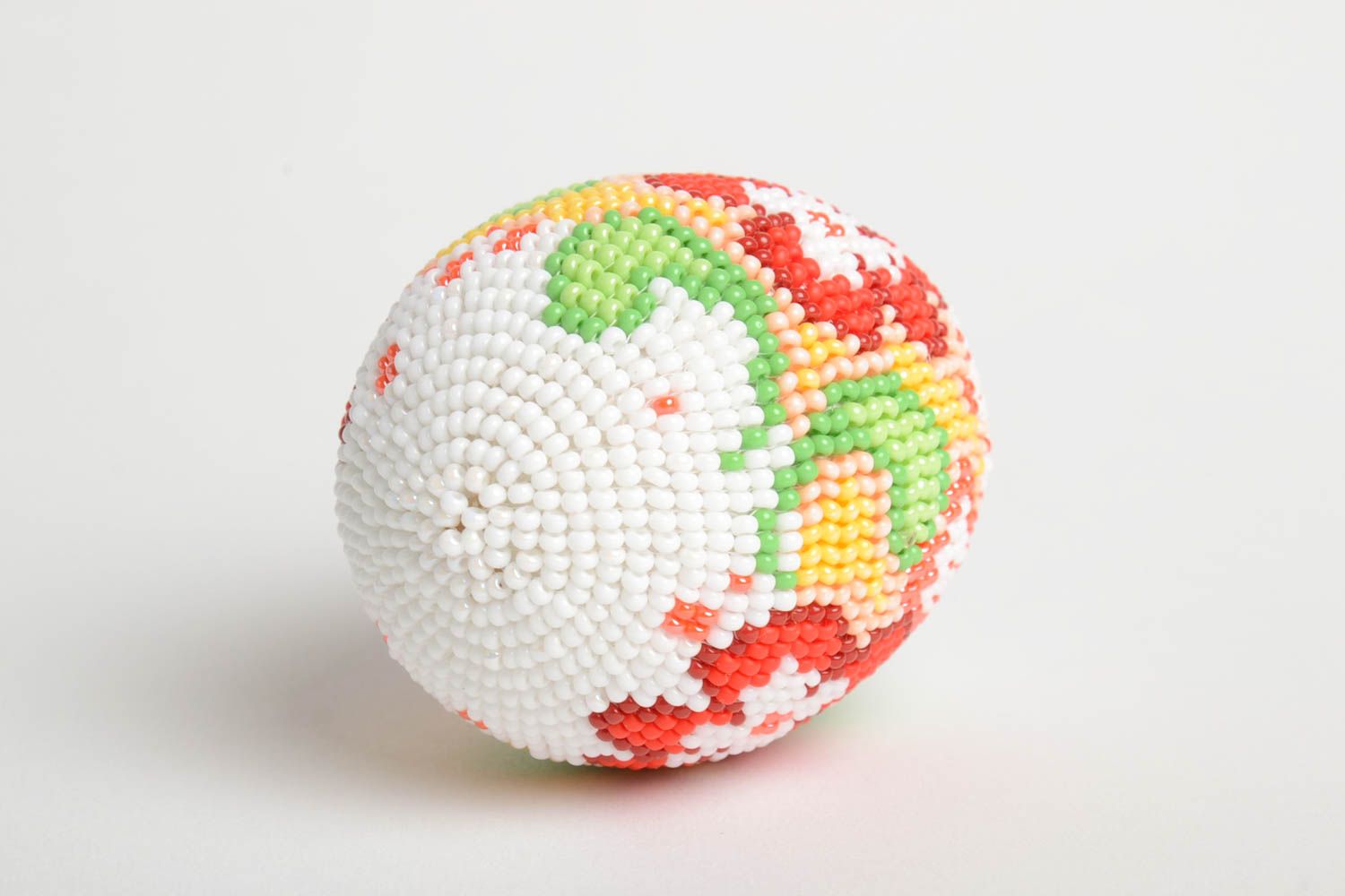 Статуэтка ручной работы яйцо из бисера деревянный сувенир подарок цветы фото 4
