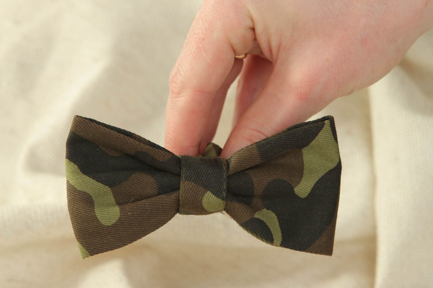Cotton fabric bow tie of camouflage coloring photo 4