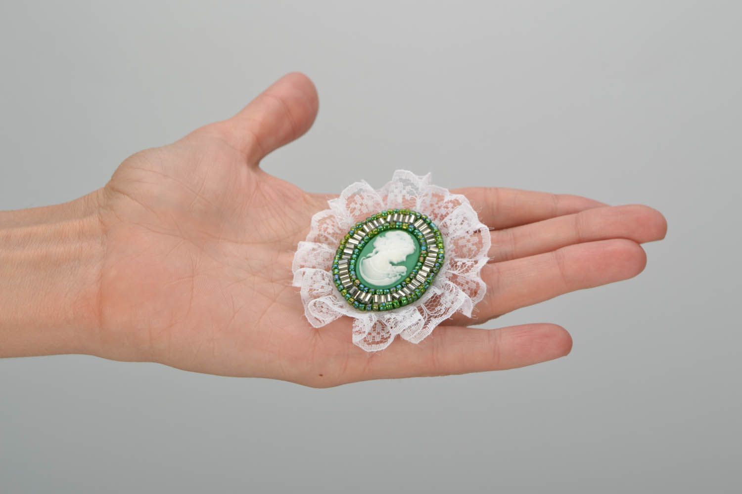 Brooch with lace Green photo 2