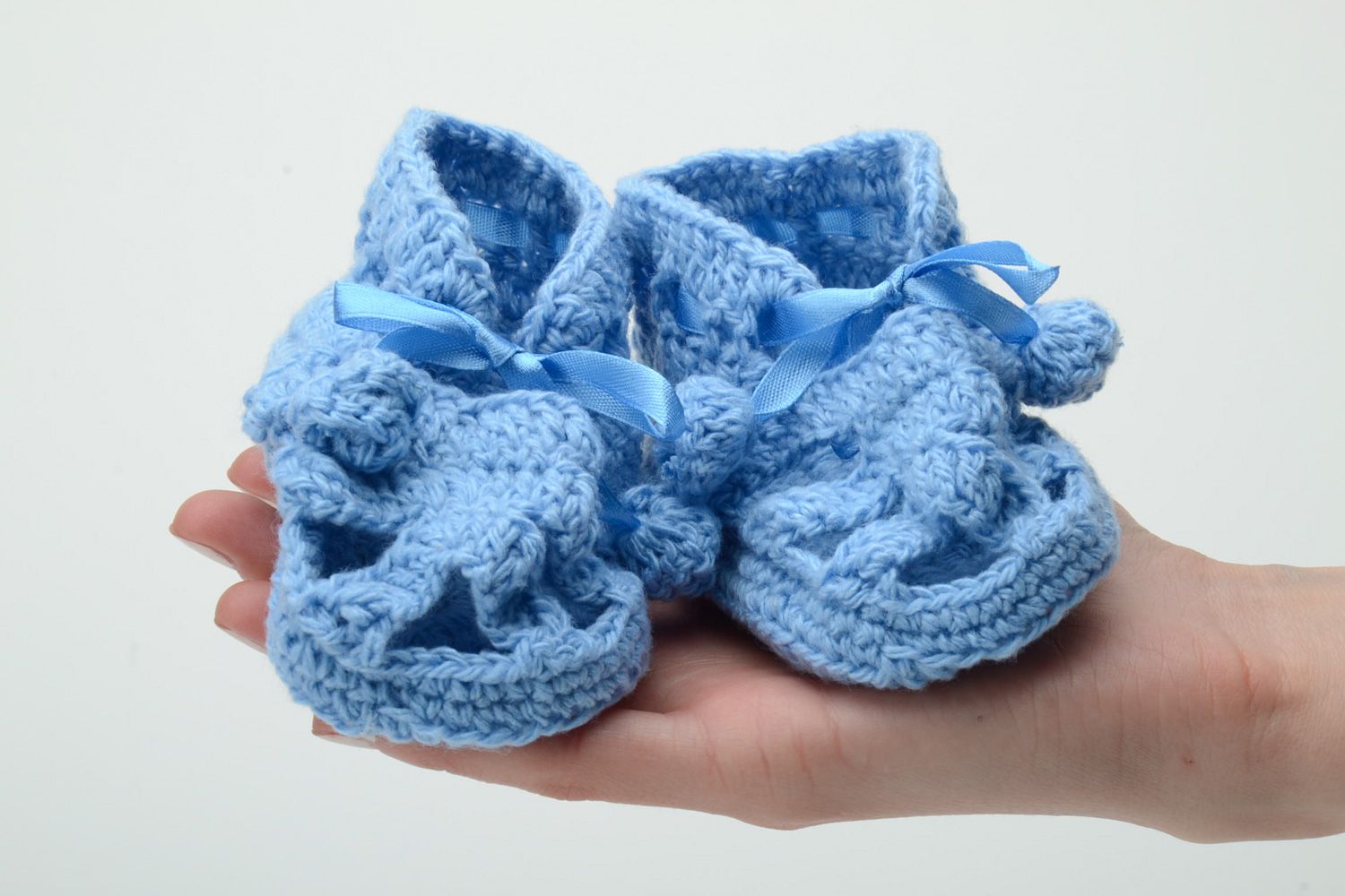 Handmade crochet acrylic and cotton baby booties of blue color photo 5