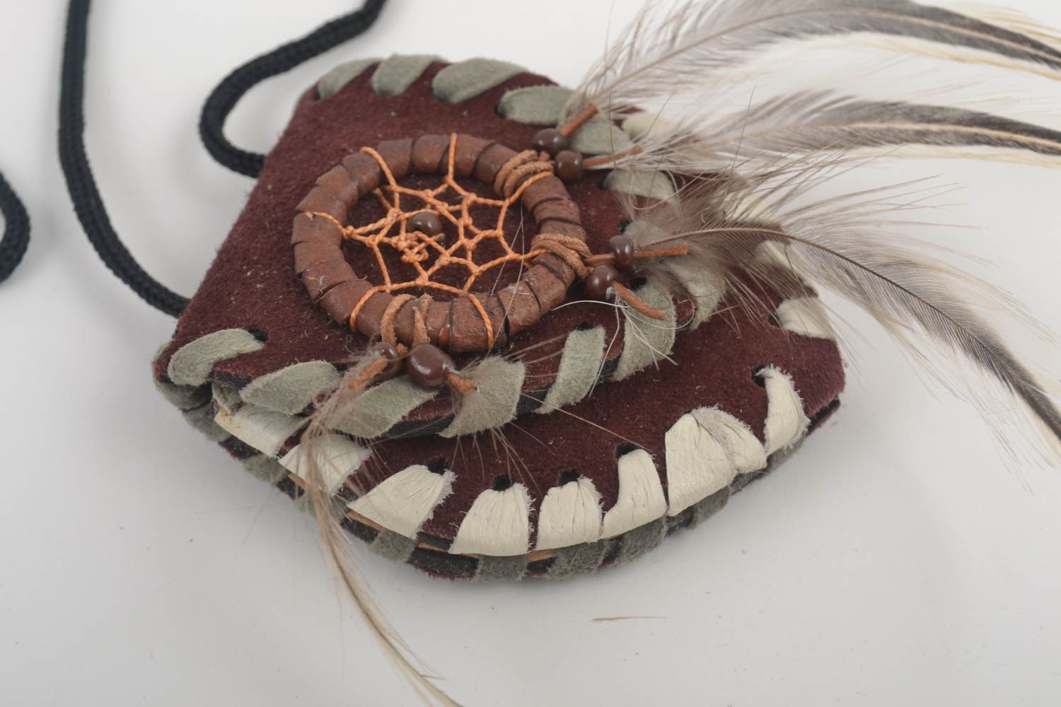 Colgante de cuero bisutería artesanal amuleto protector accesorio para mujer  foto 3