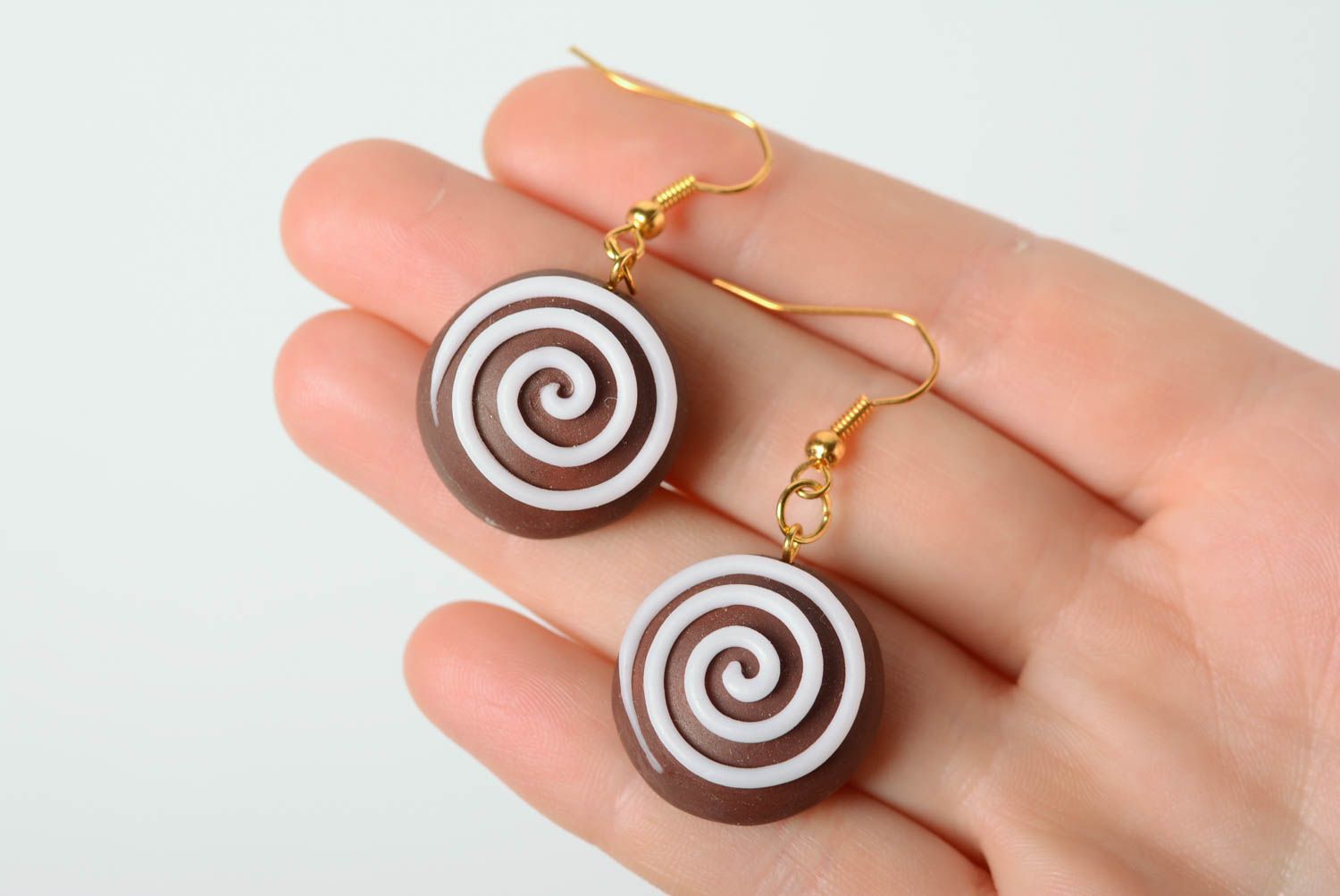 Beautiful women's handmade designer polymer clay earrigs in the shape of cakes photo 3