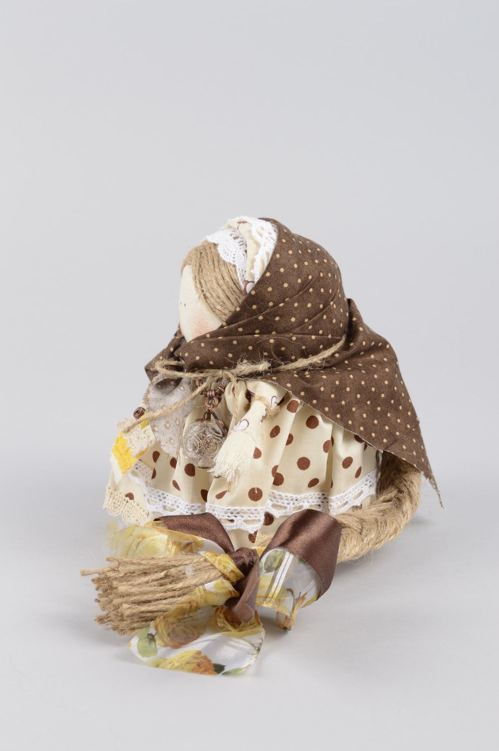 Кукла ручной работы оберег дома тряпичная игрушка с наполнителем крупой фото 5