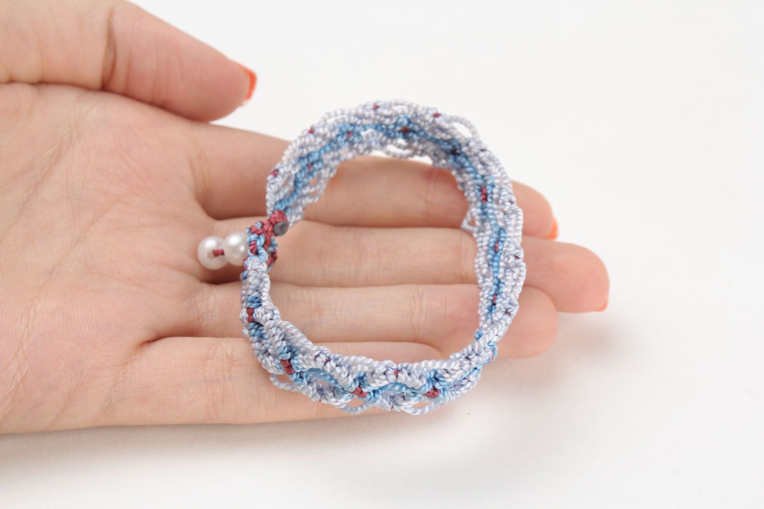 Bracelet fait main en textile clair photo 2