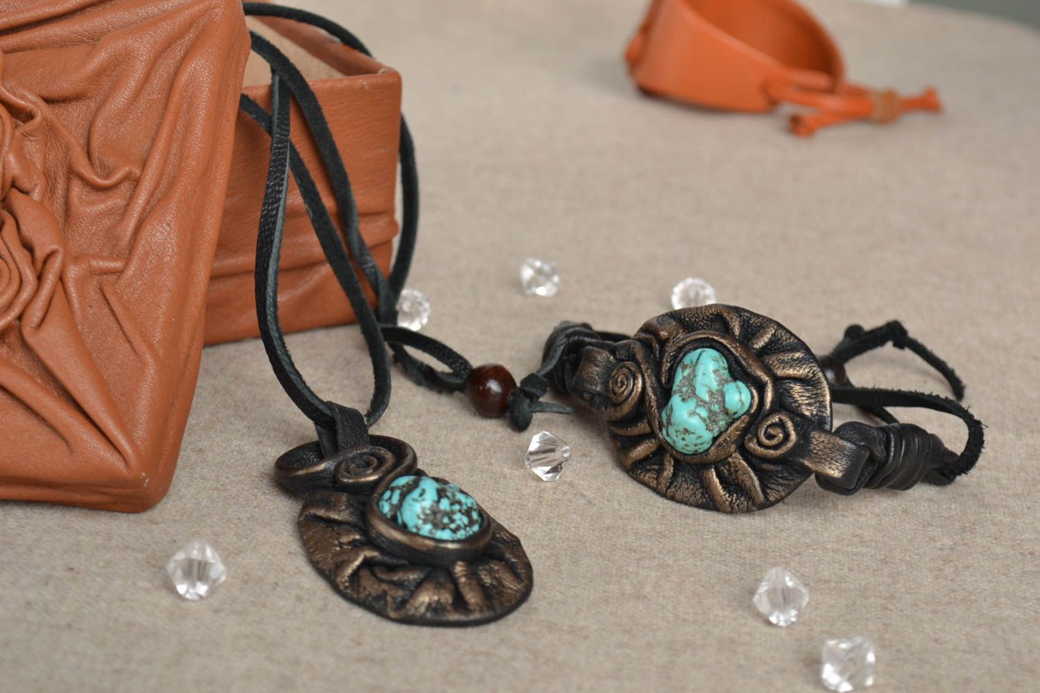 Handmade jewelry leather bracelet leather pendant set of jewelry gift ideas photo 1