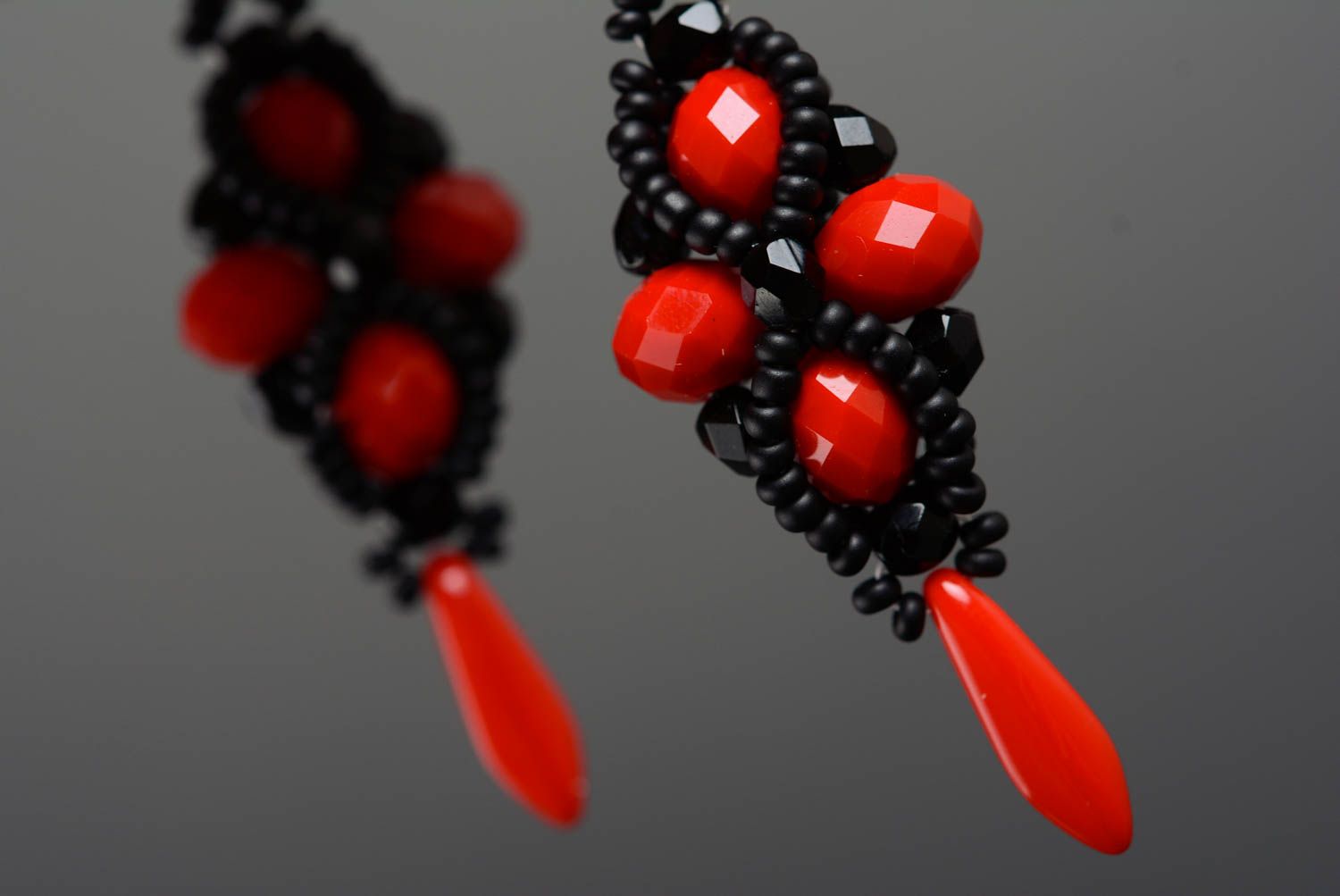 Beautiful red and black handmade elegant long beaded earrings photo 5
