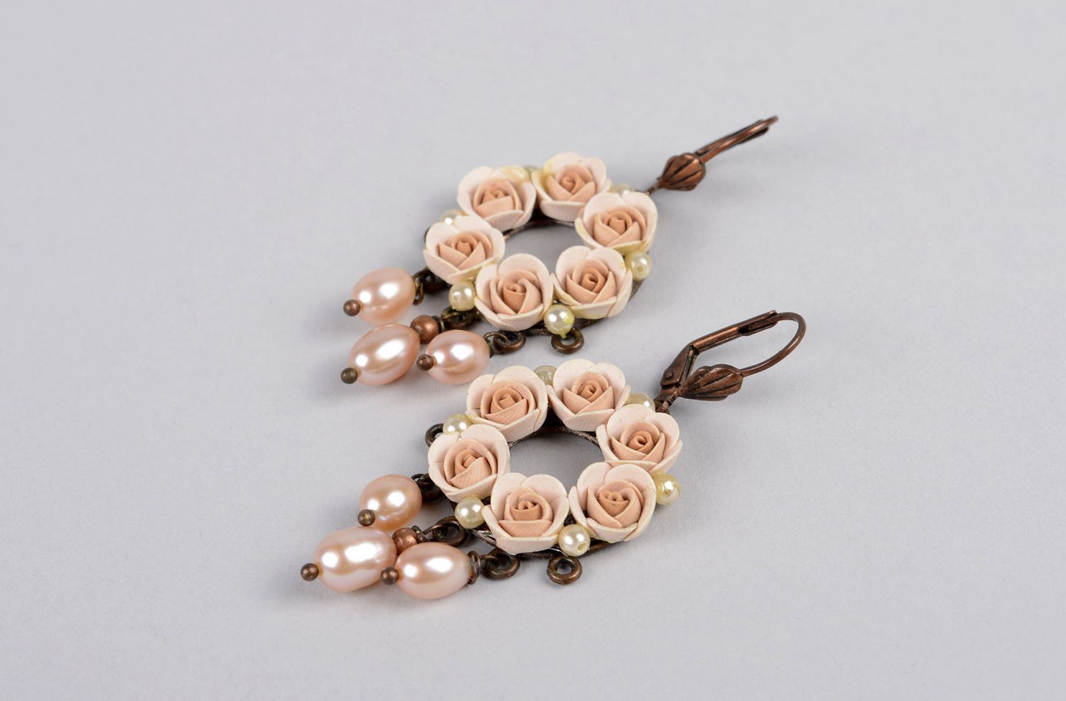 Polymer Schmuck handmade Blumen Ohrringe in Rosa stilvolles Accessoire für Frau foto 2
