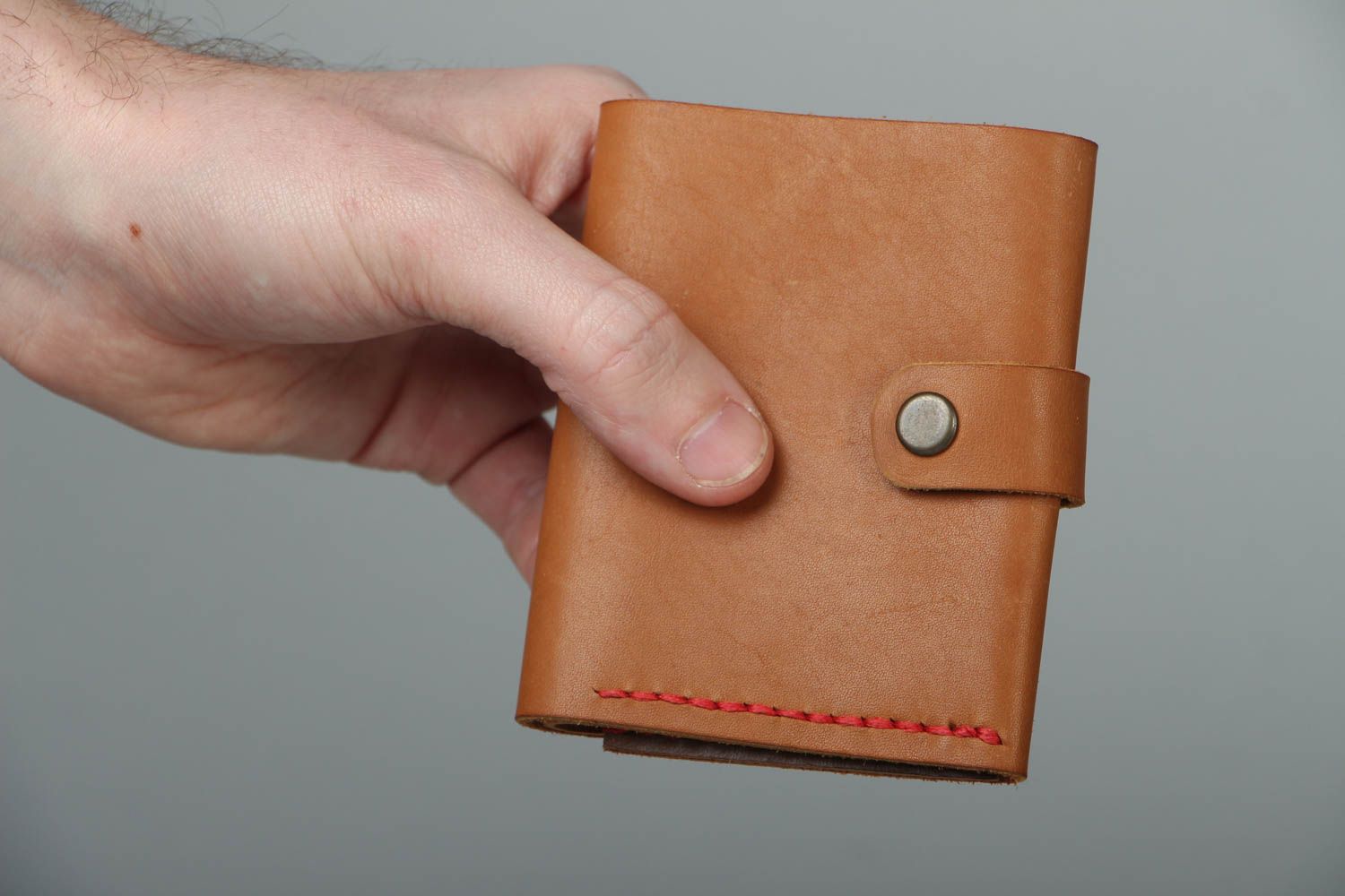 Leather wallet with push button photo 4