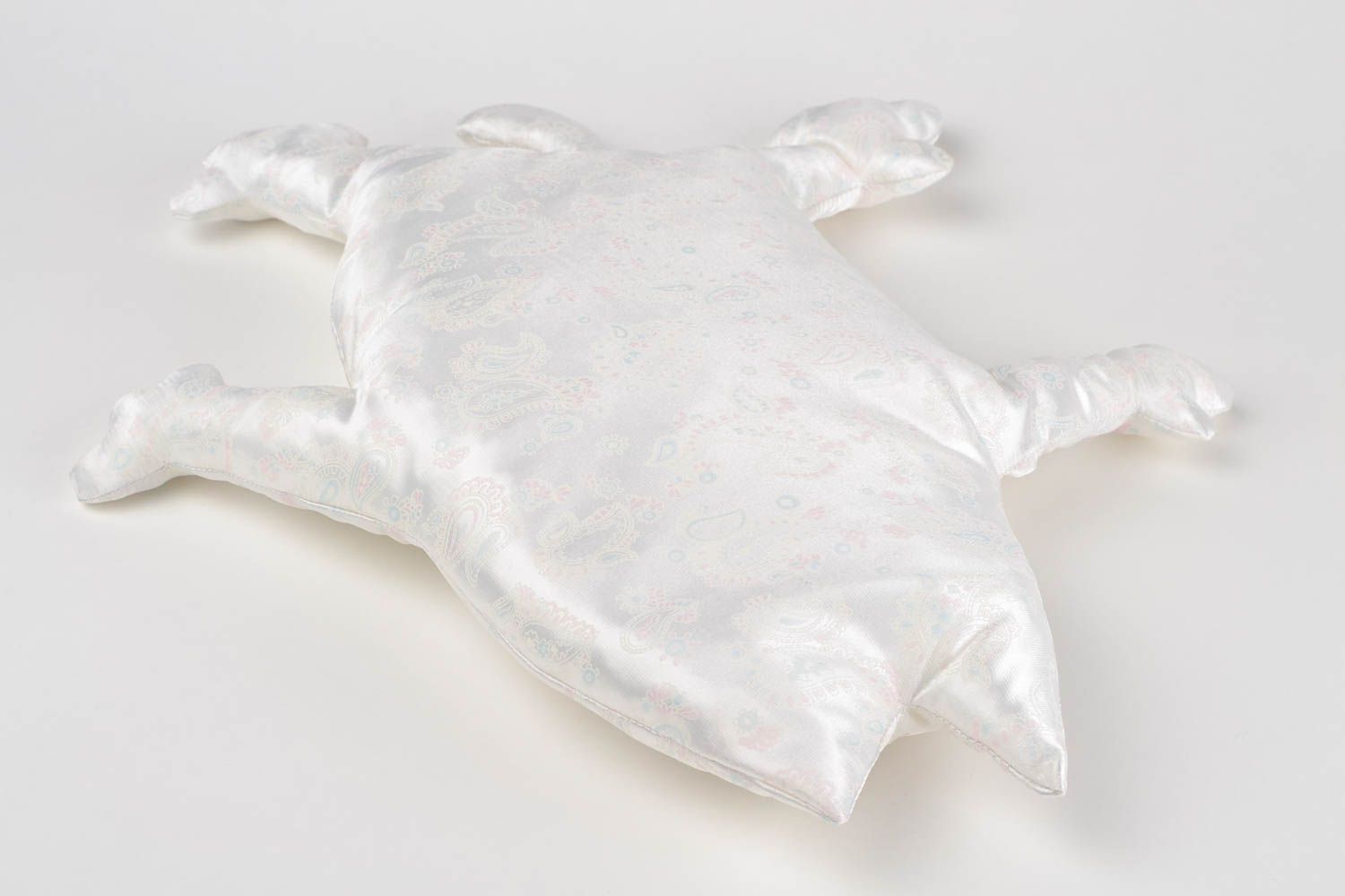 Almohada hecha a mano de color blanco regalo original elemento decorativo foto 5