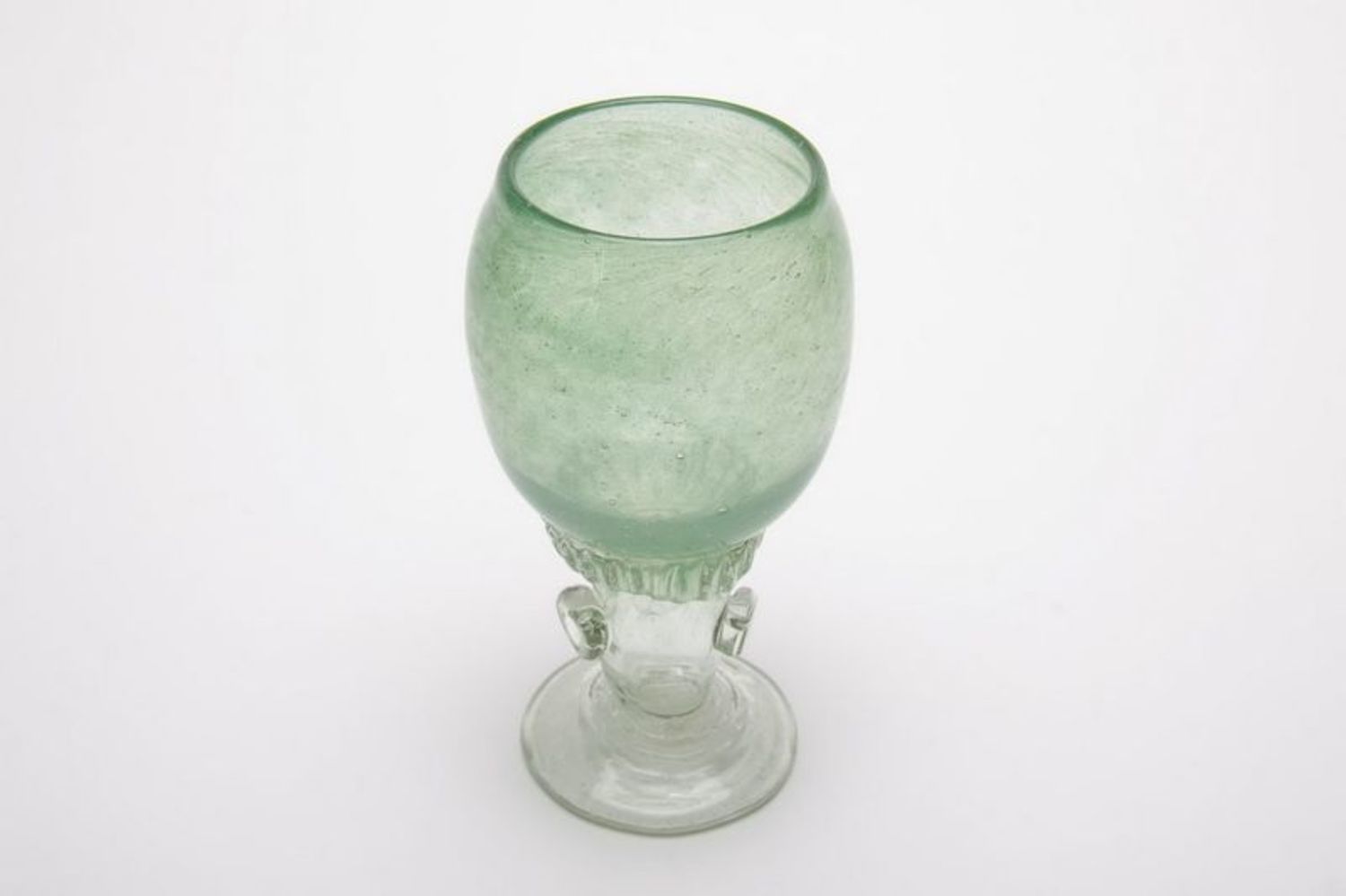 Grünes Weinglas foto 4