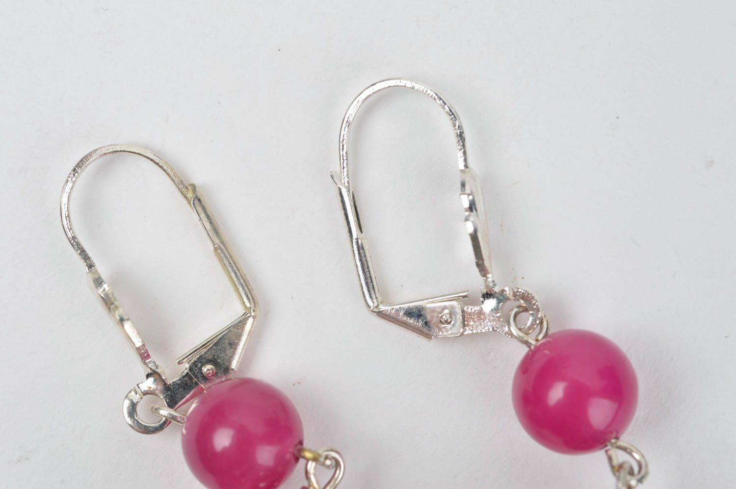 Handgemachte Ohrringe Juwelier Modeschmuck glänzende Ohrringe aus Glas   foto 4