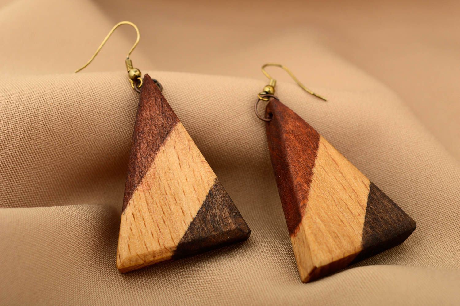 Украшение ручной работы деревянное украшение модные серьги из дерева полосатые фото 1