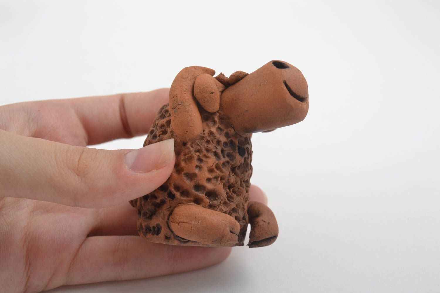 Figurine animal fait main Petite statuette élan en argile Déco intérieur photo 4