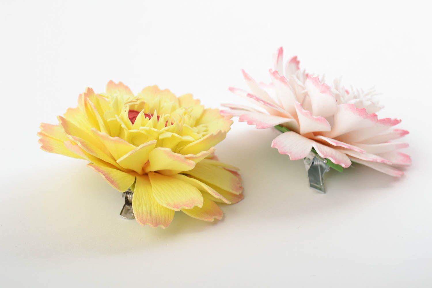 Ensemble d'accessoires faits main en foamiran broche barrette forme de fleurs photo 9