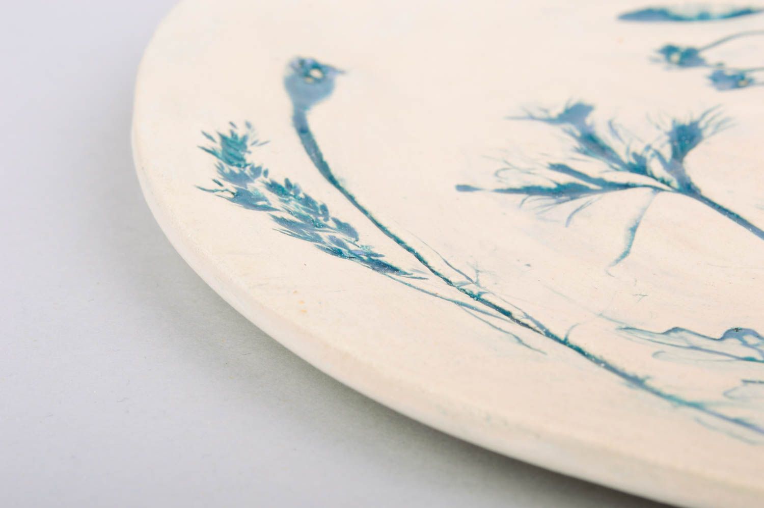 Assiette plate céramique à motif floral bleu faite main peinte décorative photo 5