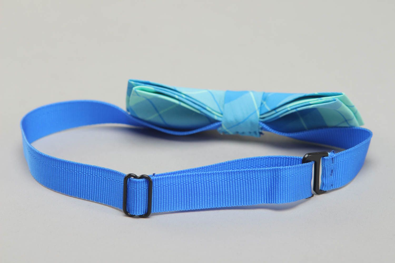 Blue fabric bow tie photo 3
