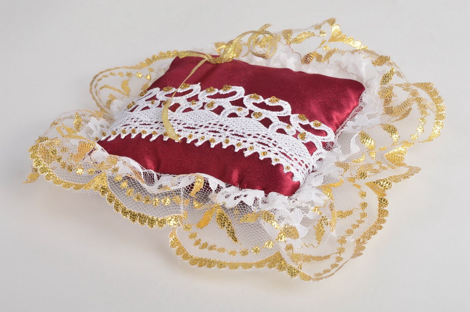 Beautiful claret handmade designer wedding ring pillow sewn of satin photo 3